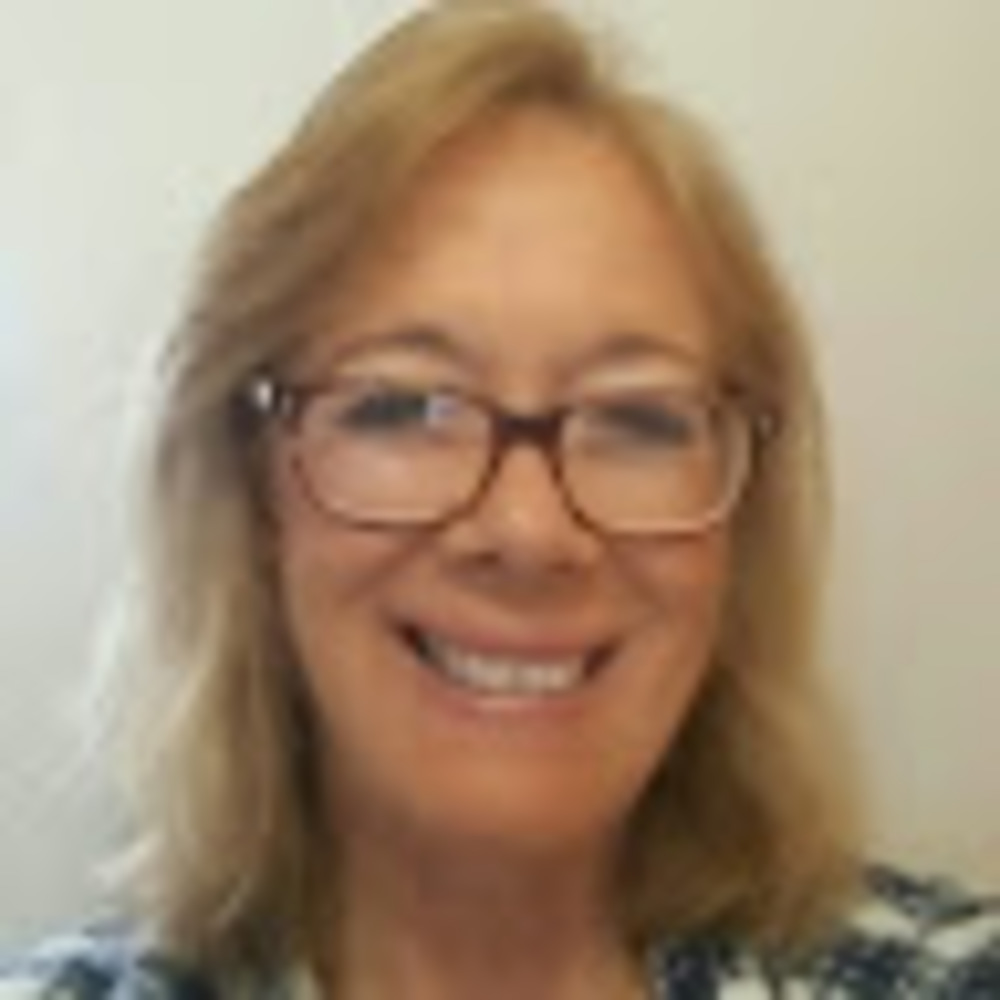 Meet your Posher, Laury